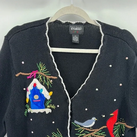 VTG Studio Black Christmas Cardigan with Festive Cardinal Design Sz 1X - Picture 3 of 11